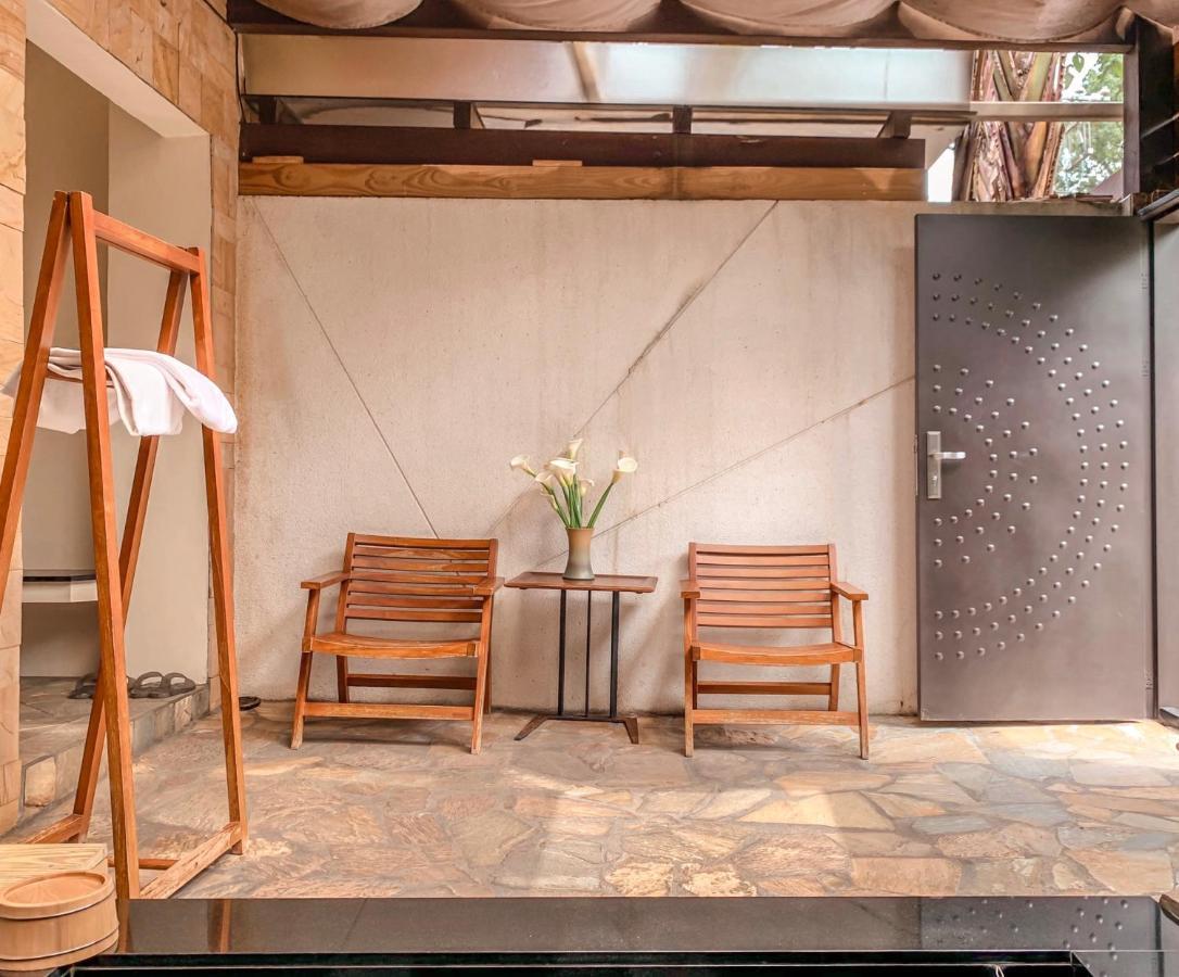 Yage Hotspring House Acomodação com café da manhã Jiaoxi Exterior foto