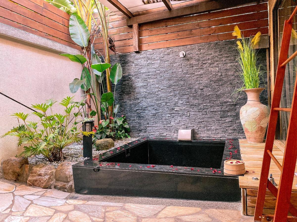 Yage Hotspring House Acomodação com café da manhã Jiaoxi Exterior foto
