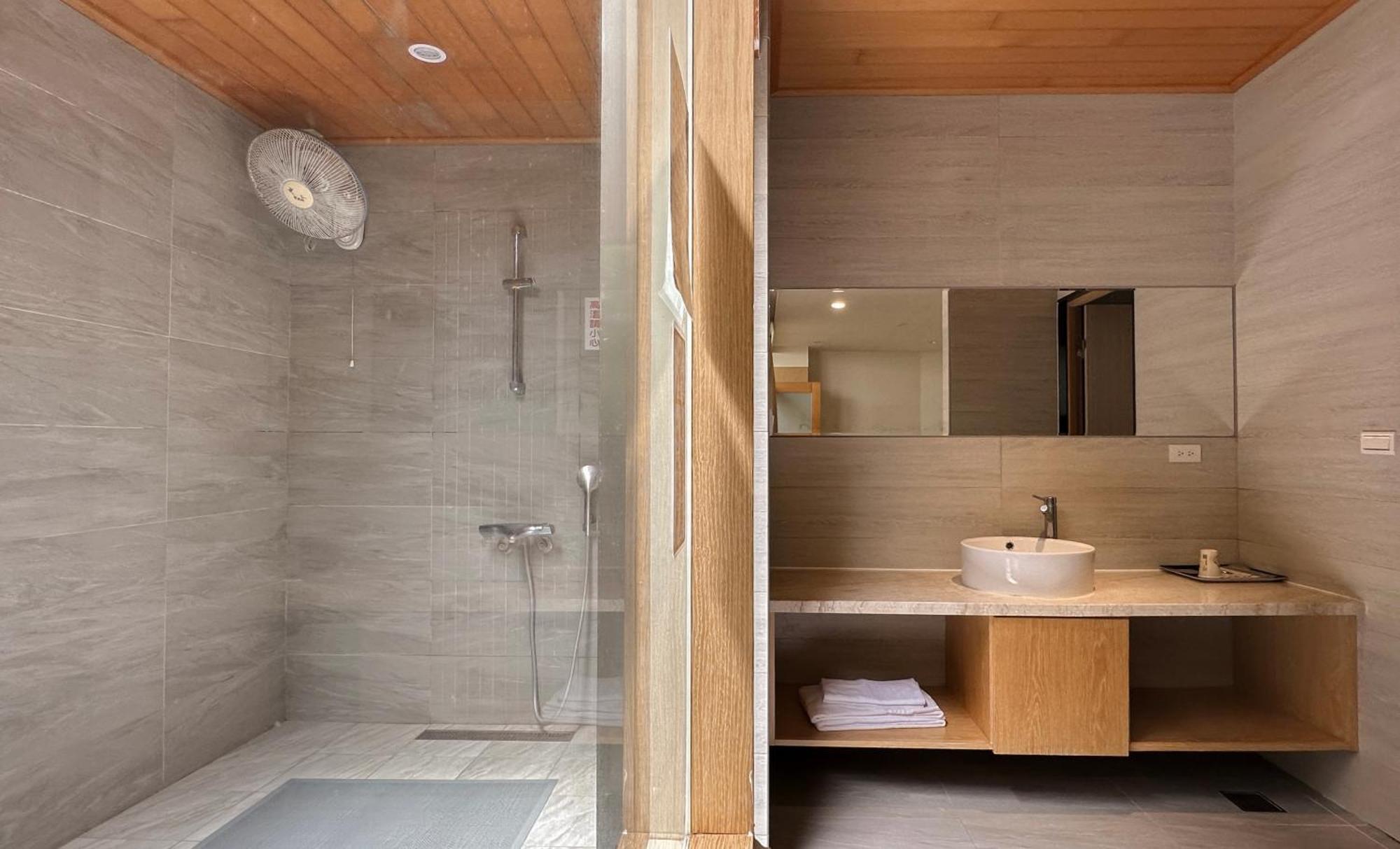 Yage Hotspring House Acomodação com café da manhã Jiaoxi Exterior foto